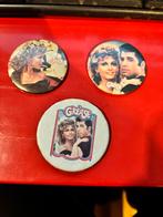 3 Grease filminsignes, Ophalen of Verzenden, Gebruikt, Film
