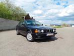 BMW 735i E32, boîte manuelle, toit ouvrant, 1ère main !, Autos, Oldtimers & Ancêtres, 5 places, Carnet d'entretien, Cuir, Berline