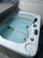 Jacuzzi te koop plug and play, Tuin en Terras, Bubbelbaden en Hottubs, Ophalen of Verzenden, Zo goed als nieuw, Filter, Vast