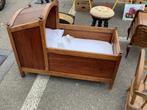 Heel oud houten kinderbedje, Antiek en Kunst, Ophalen