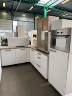 Nette Hoogglans Witte Hoekkeuken + Apparatuur + GEDEMONTEERD
