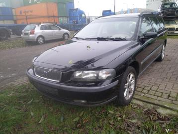 Volvo v70 2004 in onderdelen  beschikbaar voor biedingen