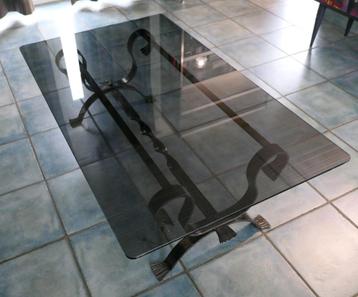 Table basse vintage verre fumé et fer forgé PETIT PRIX beschikbaar voor biedingen