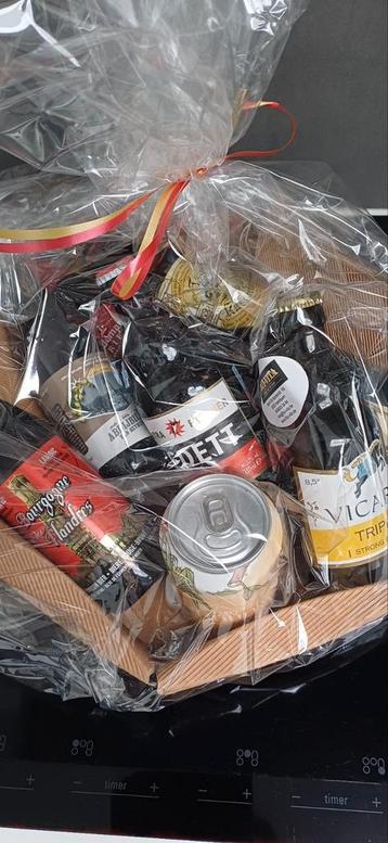 DRINKMAND  MET VERSCHILLENDE BIERSOORTEN  beschikbaar voor biedingen