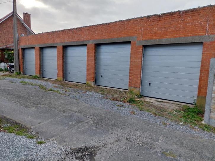 GARAGE à LOUER, Immo, Huizen te huur, Provincie Henegouwen, Overige soorten, Direct bij eigenaar
