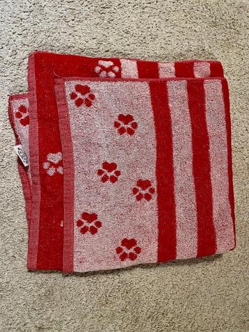 Rode hondendouchehanddoek nieuw beschikbaar voor biedingen