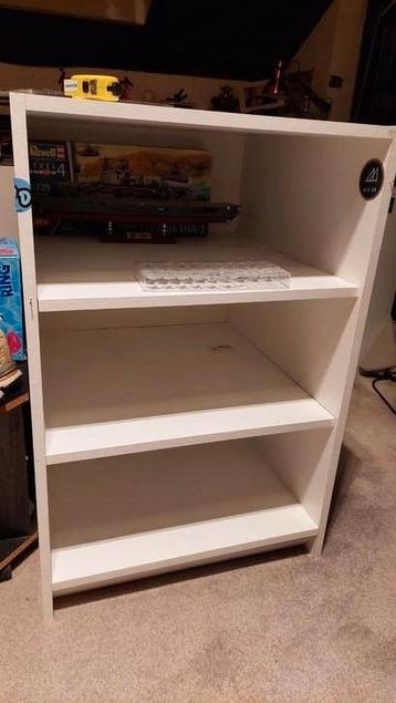 Solide étagère, meuble de rangement, sur mesure, menuisier beschikbaar voor biedingen