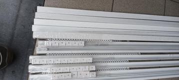 GORDIJNRAILS beschikbaar voor biedingen