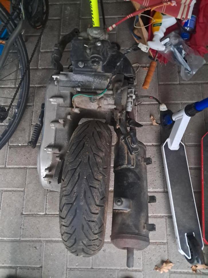 Sym orbit 2 in onderdelen (moet weg), Fietsen en Brommers, Brommeronderdelen | Algemeen, Ophalen