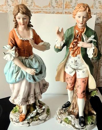 Porseleinen koppel beschikbaar voor biedingen