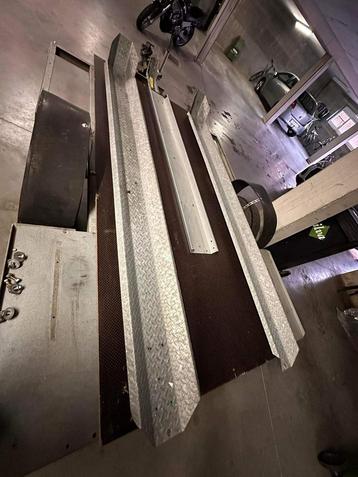 Rails voor moto’s alluminium 2,60lang beschikbaar voor biedingen