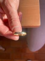 Gouden ring 18 karaat met 5 diamanten, Bijoux, Sacs & Beauté, Bagues, Comme neuf, Jaune, Or, Enlèvement