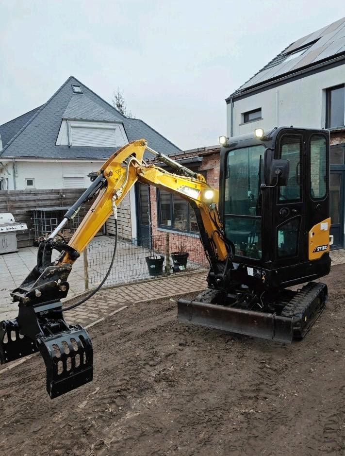 Sany SY18C Minigraver, Zakelijke goederen, Machines en Bouw | Kranen en Graafmachines, Ophalen