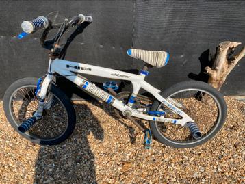 BMX Stunt Bike (voor op te lappen) beschikbaar voor biedingen