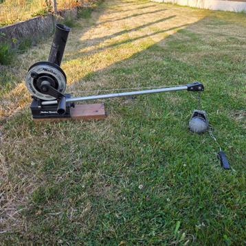 Walker downrigger met loodbal  beschikbaar voor biedingen