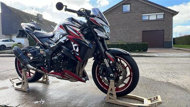 Suzuki gsx-s750, Motoren, Motoren | Suzuki, Particulier, Naked bike, meer dan 35 kW, 4 cilinders, Motorrijbewijs A, ABS, LED Verlichting