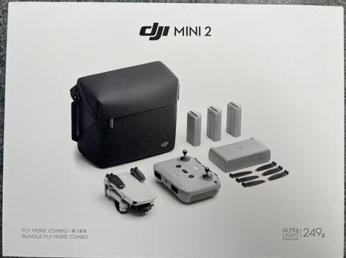 DJI drone mini2 fly more combo + 2 paar stealth propellers, Audio, Tv en Foto, Drones, Zo goed als nieuw, Drone met camera, Ophalen of Verzenden