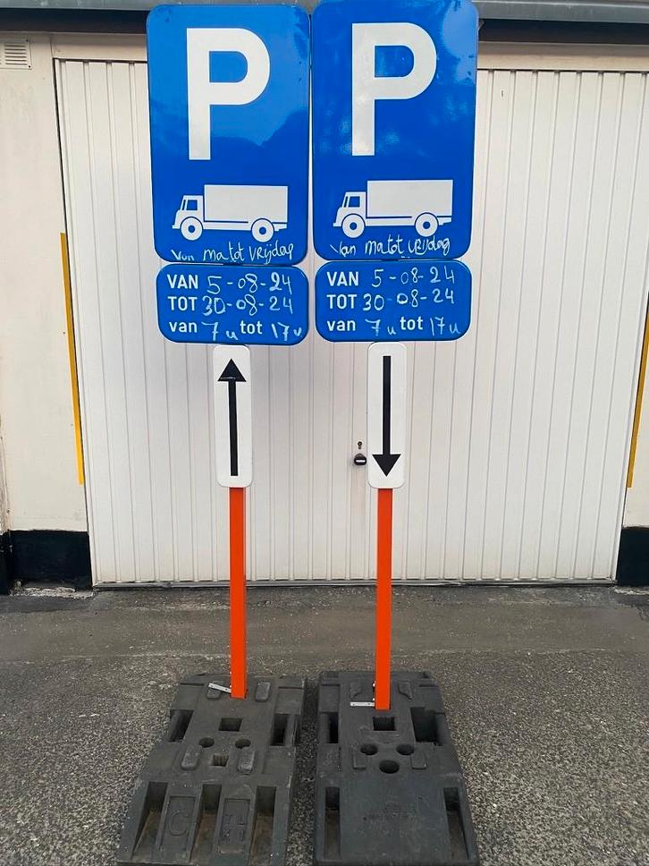 Parkeerborden E9C Te Huur -Verkeersborden/Verboden parkeren, Doe-het-zelf en Bouw, Overige Doe-Het-Zelf en Bouw, Zo goed als nieuw