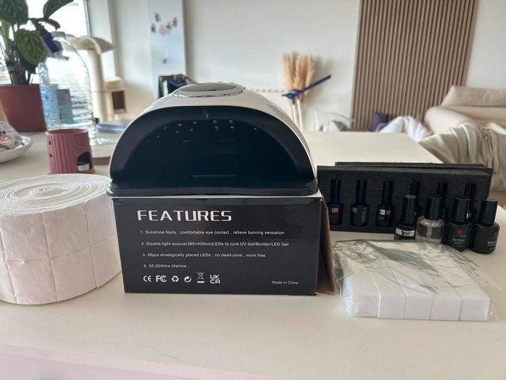 Complete gellak set met UV/LED lamp – amper gebruikt, Handtassen en Accessoires, Uiterlijk | Cosmetica en Make-up, Zo goed als nieuw