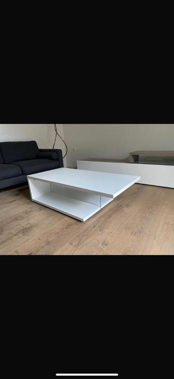 Salontafel beschikbaar voor biedingen