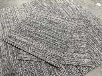 Tapijttegels grijs gestreept 194 stuks 50x50 cm 48,5 m² beschikbaar voor biedingen