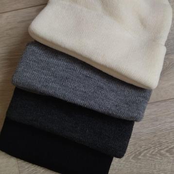 Mutsen-Beanies, universele stijl voor M/V m 57-58 beschikbaar voor biedingen