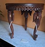 Table d appoint indienne, Enlèvement