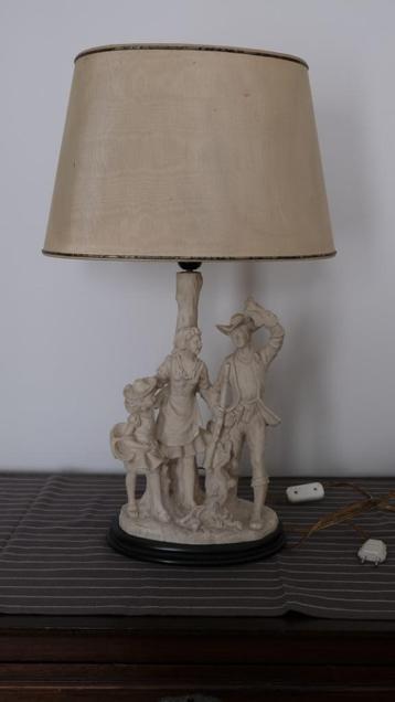 staande lamp beschikbaar voor biedingen
