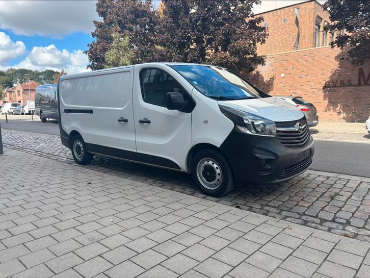 Opel vivaro 1.6 120pk euro6 Camera Gps Lang chassis, Auto's, Bestelwagens en Lichte vracht, Particulier, Centrale vergrendeling