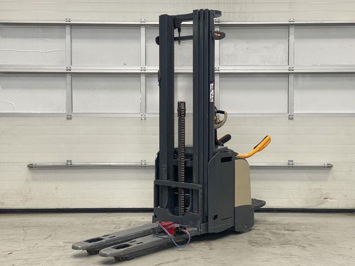 CROWN ETi 4000 1.6 TT, Zakelijke goederen, Machines en Bouw | Heftrucks en Intern transport, Stapelaar, Elektrisch, 1000 tot 2000 kg