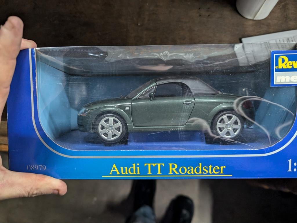 Audi tt mk1 revell 1/18, Enlèvement ou Envoi, Revell