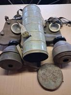 2 oude gasmaskers met 1 koker., Ophalen of Verzenden, Landmacht, Overige typen