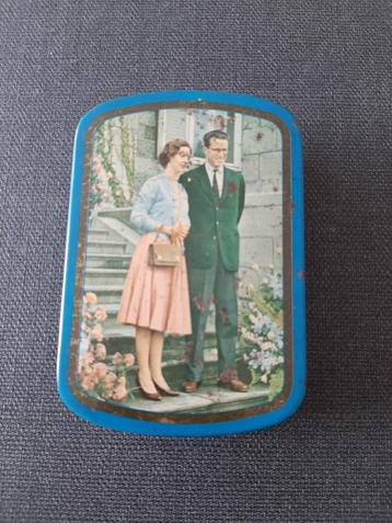 vintage blikken tabaksdoos Rizla met Belgisch koningspaar beschikbaar voor biedingen