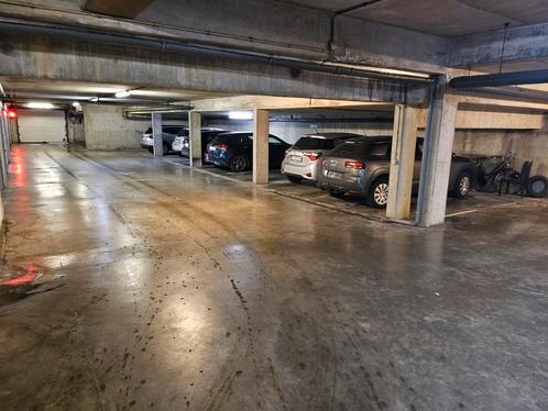 Garage à vend/emplacement parking fermé/sous sol du bâtiment, Immo, Garages en Parkeerplaatsen, Provincie Vlaams-Brabant