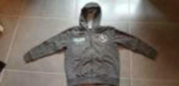 grijze vest met kap - S. Oliver - maat 116-122 beschikbaar voor biedingen