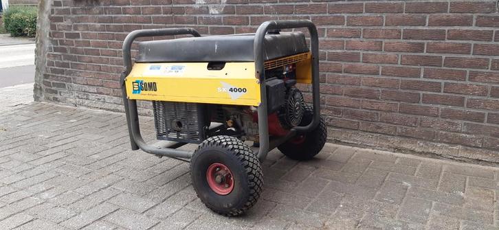 SDMO aggregaat professioneel, Doe-het-zelf en Bouw, Aggregaten, Gebruikt, Ophalen