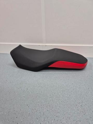 Zadel BMW F750GS / F850GS / F750GSA / F850 / F750GSA  beschikbaar voor biedingen