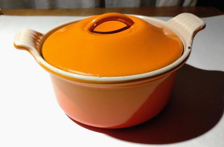 Le Creuset potje 14, Huis en Inrichting, Keuken | Potten en Pannen, Gebruikt, Gietijzer, Ophalen of Verzenden
