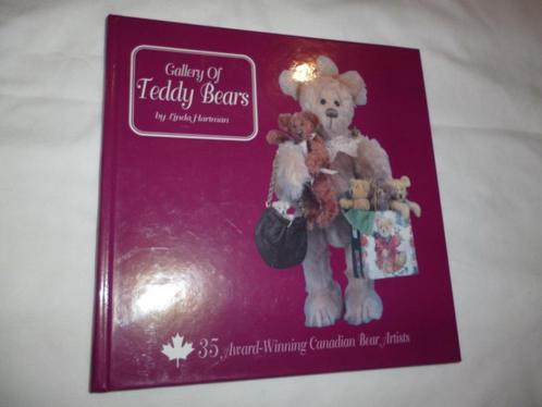 Boek Gallery of Teddy Bears by Linda Hartman bears Canada, Verzamelen, Beren en Cherished Teddies, Ophalen of Verzenden