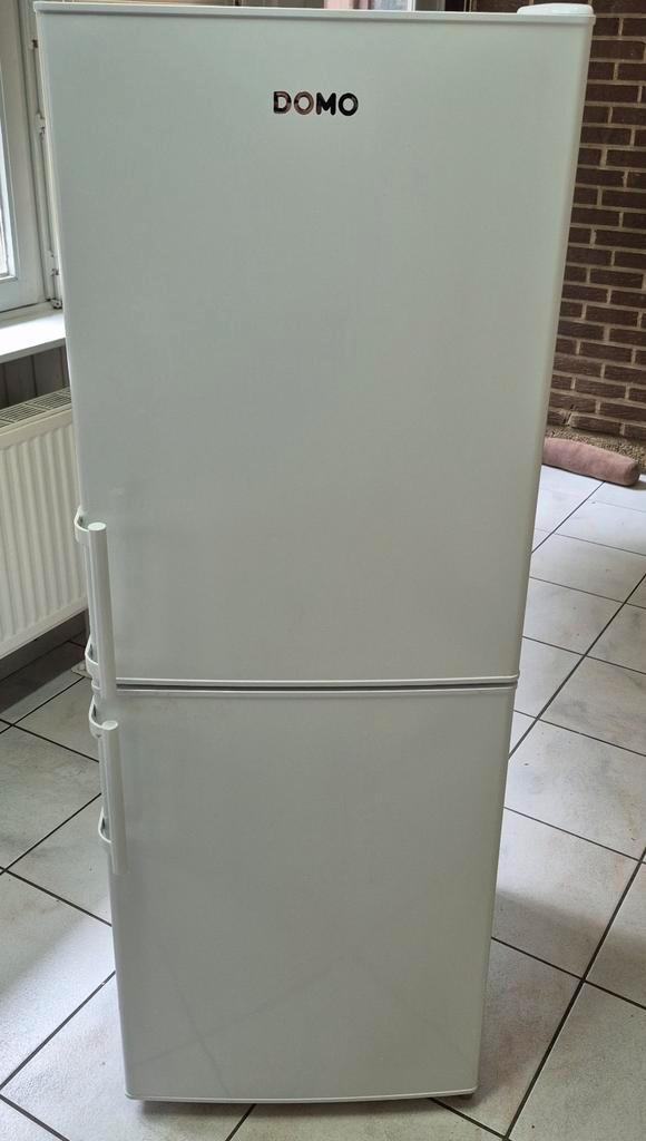Frigo/diepvries combinatie Domo, met garantie, Elektronische apparatuur, Koelkasten en IJskasten, Zo goed als nieuw, Met aparte vriezer