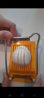 Vintage eiersnijder jaren 70 in goede staat en is bruikbaar., Ophalen of Verzenden