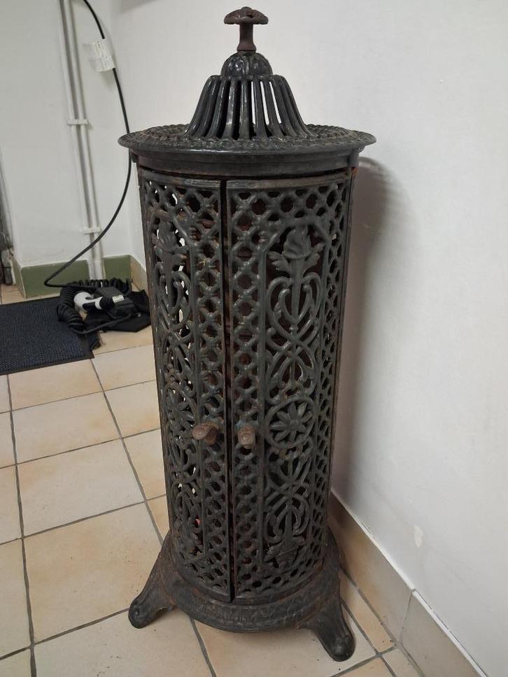 Mooie antieke gietijzeren kachel, Huis en Inrichting, Kachels, Gebruikt, Vrijstaand, Overige soorten, Overige brandstoffen, Ophalen