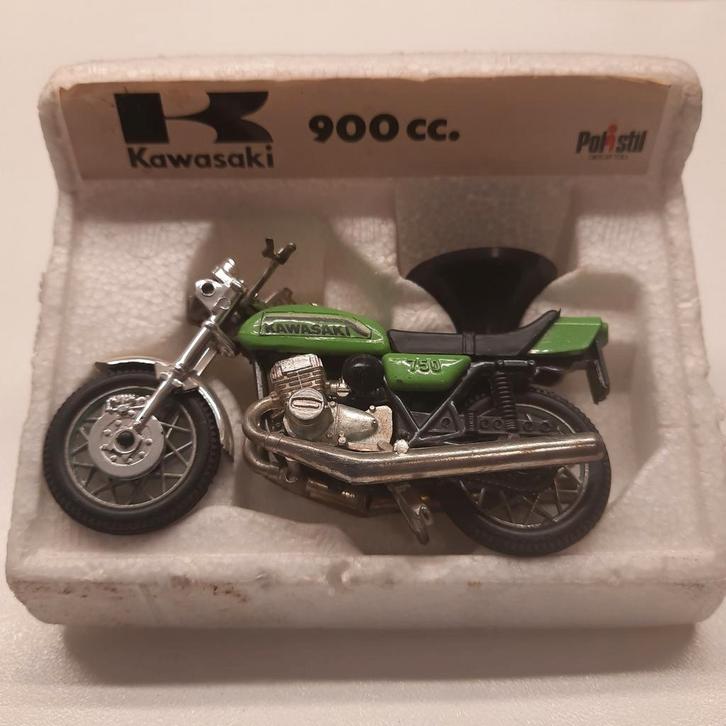 POLISTIL 1/24  model KAWASAKI 900cc*VINTAGE*NEW*, Verzamelen, Automerken, Motoren en Formule 1, Nieuw, Motoren, Ophalen