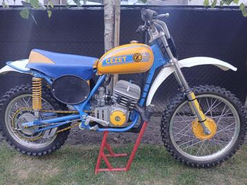 CZ-250 1974 Oldtimer, Motoren