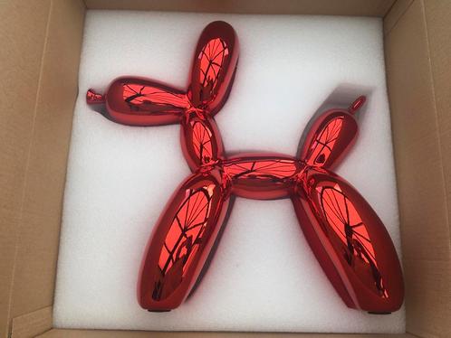 Jeff Koons (after) Balloon Dog Editions studio red, Antiquités & Art, Art | Objets design, Enlèvement ou Envoi