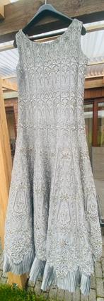 napperon gris/robe de sol longue/robe de soir/robe de mariée, Enlèvement, Comme neuf, Taille 38/40 (M), Gris