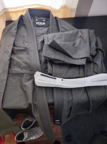 Jujitsu Gi - Venum met centuur beschikbaar voor biedingen