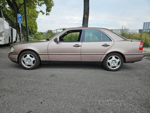 Mercedes c250d oldtimer, Auto's, Oldtimers, Particulier, Elektrische ramen, Open dak, Diesel, Automaat