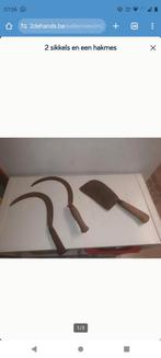 2 sikkels en een hakmes
In goede staat, Ophalen