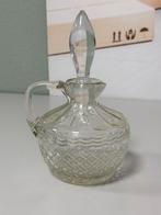 Cruche en verre taillé vintage w bouchon, carafe décorative, Antiquités & Art, Enlèvement ou Envoi